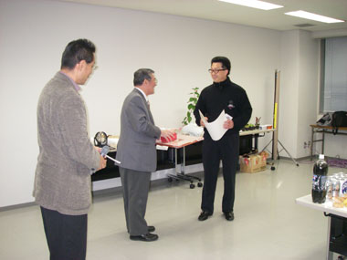 [�n���U�O���N�L�O�̐V�N��Ǝ��܎��ʐ^�U]